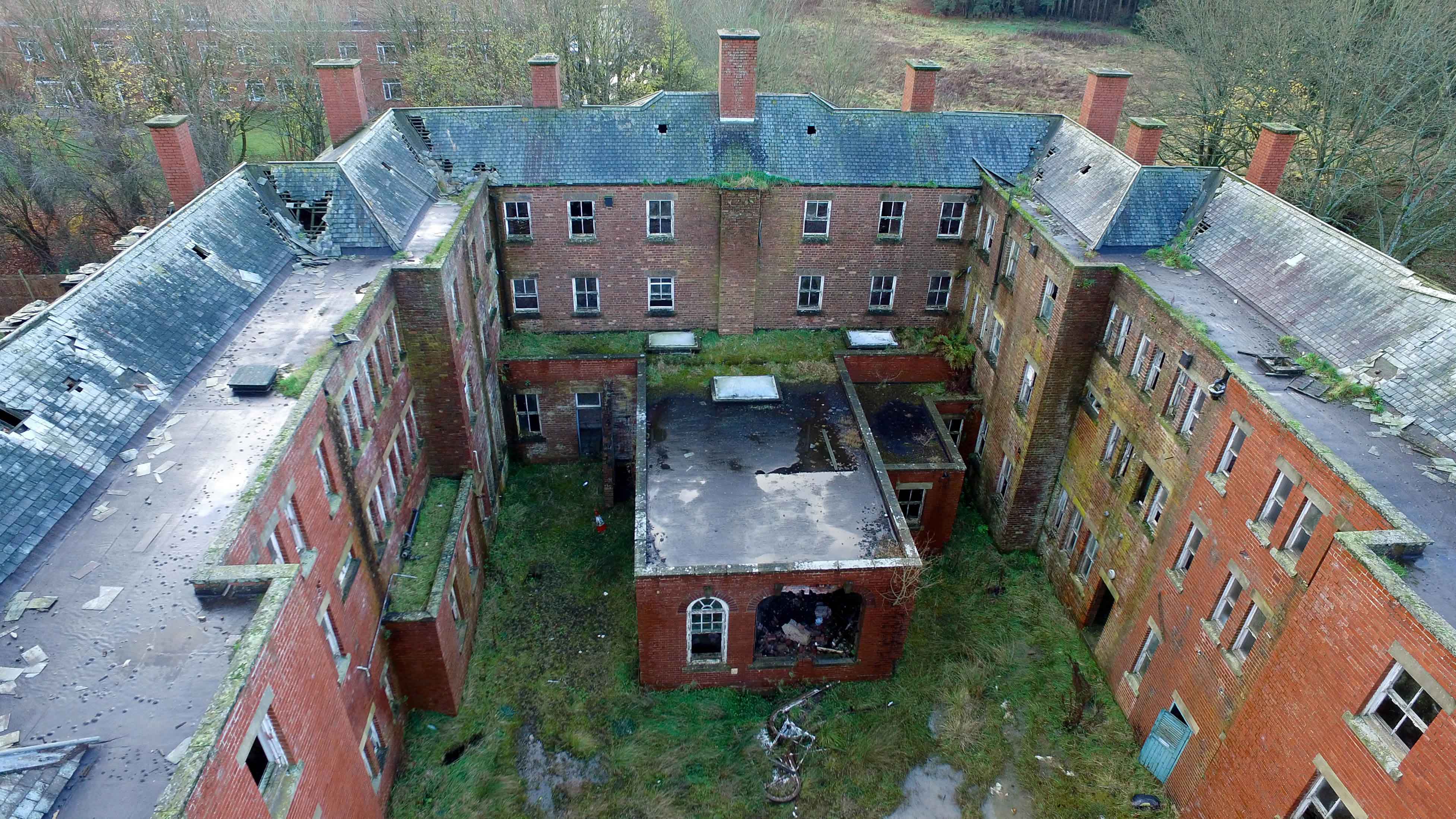 Drone-footage-of-St-Mary's-Hospital